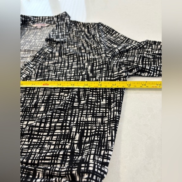 Chic Black & White Print Wrap Dress by Max Cocos - Picture 4 of 10